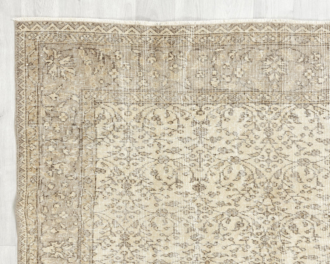 Neutral Oushak Rug 5' x 8' 7" | No. VR56080