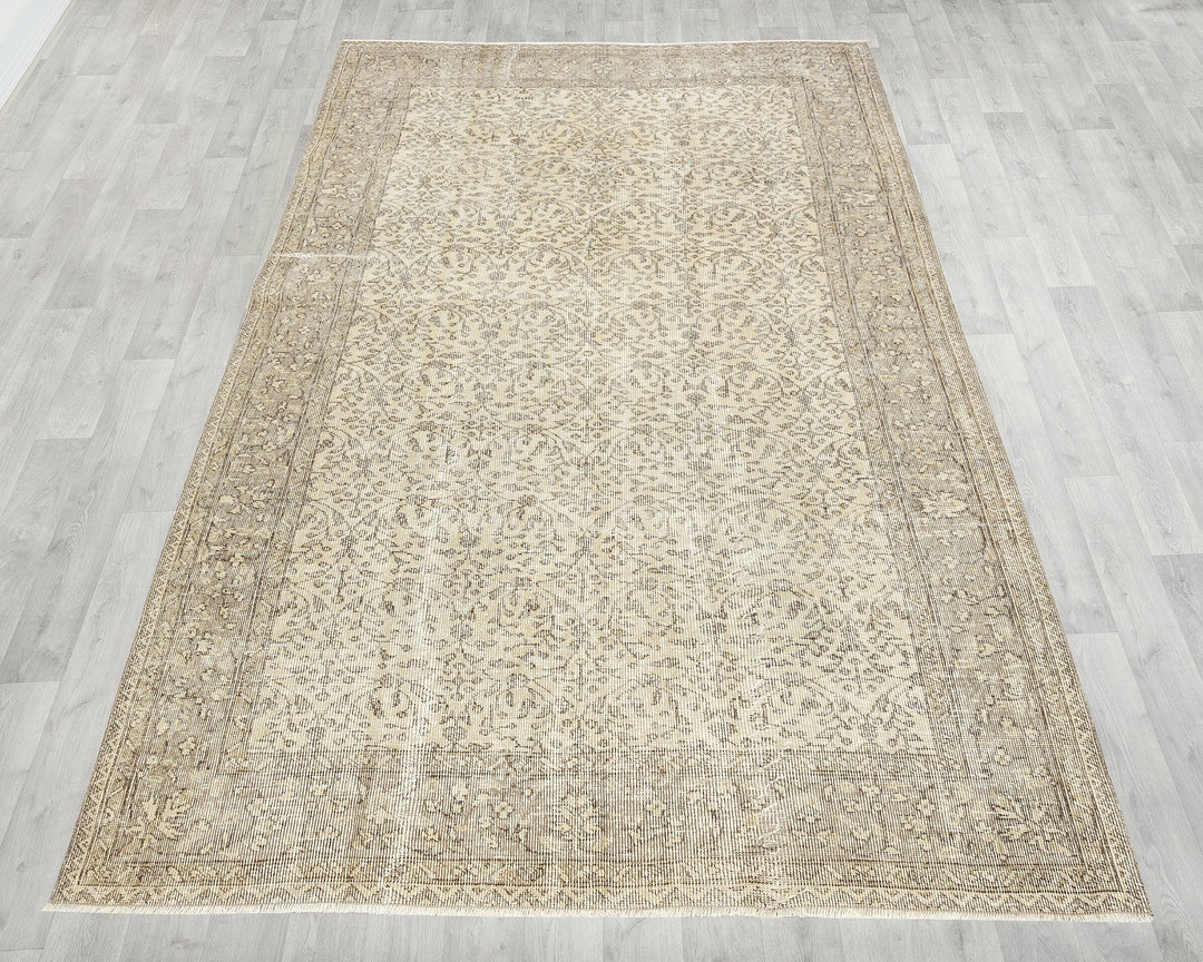 Neutral Oushak Rug 5' x 8' 7" | No. VR56080
