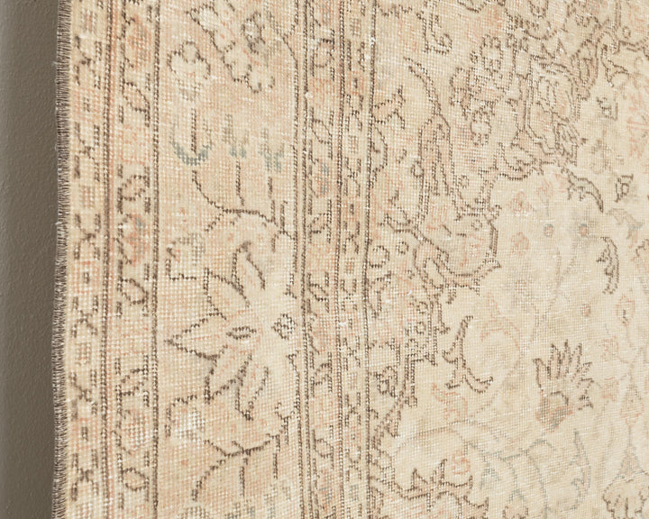 Beige Oushak Rug 6' 6" x 9' 5" | No. VR88256
