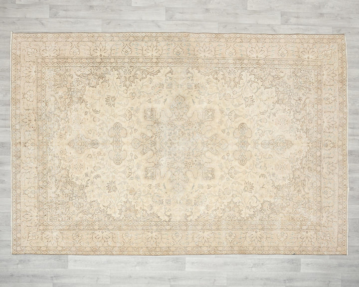 Beige Oushak Rug 6' 6" x 9' 5" | No. VR88256