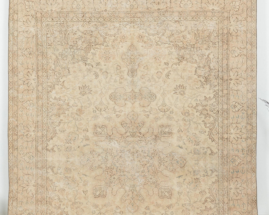Beige Oushak Rug 6' 6" x 9' 5" | No. VR88256
