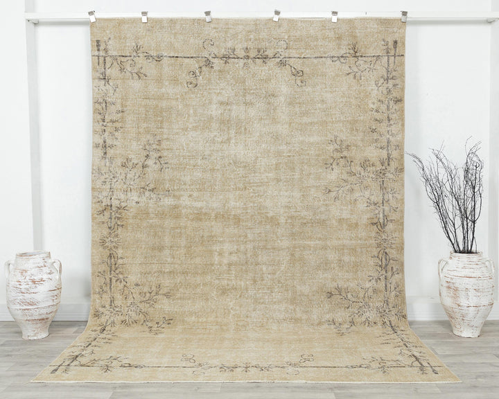 Beige Oushak Rug 6' 8" x 9' 6" | No. VR16053