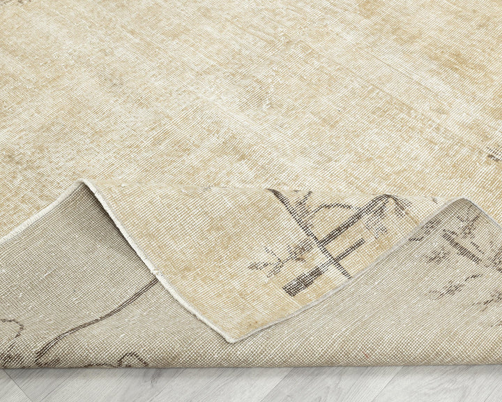 Beige Oushak Rug 6' 8" x 9' 6" | No. VR16053