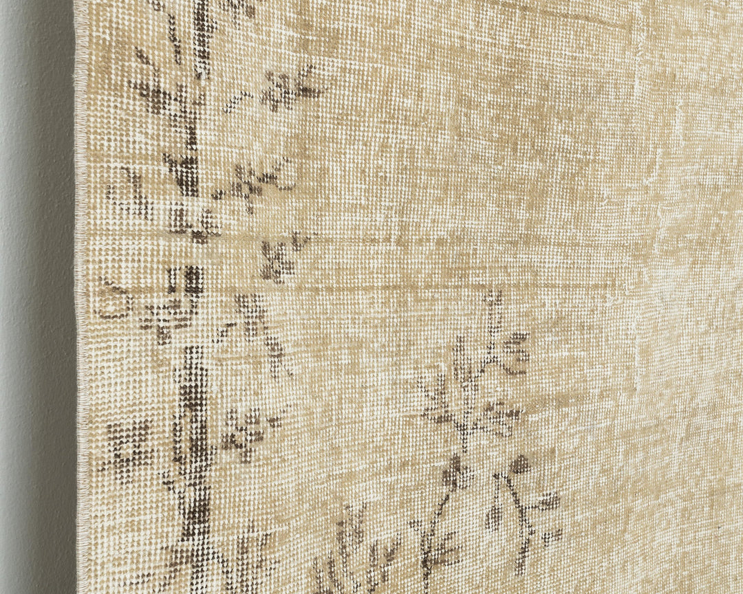 Beige Oushak Rug 6' 8" x 9' 6" | No. VR16053