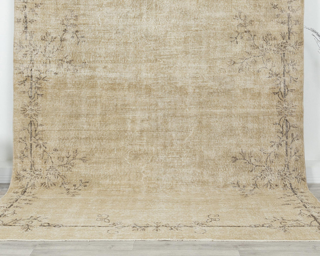 Beige Oushak Rug 6' 8" x 9' 6" | No. VR16053