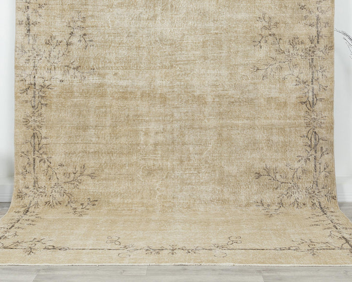 Beige Oushak Rug 6' 8" x 9' 6" | No. VR16053