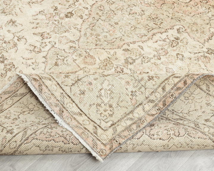 Beige Oushak Rug 6' 5" x 9' 8" | No. VR84013