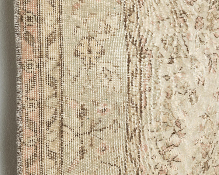 Beige Oushak Rug 6' 5" x 9' 8" | No. VR84013