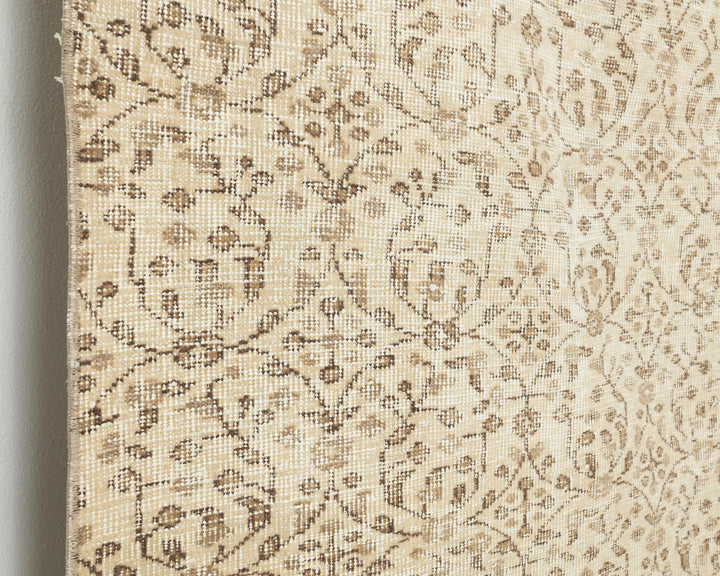 Beige Oushak Rug 6' 1" x 9' 2" | No. VR31280