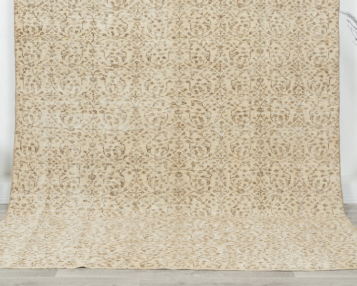 Beige Oushak Rug 6' 1" x 9' 2" | No. VR31280
