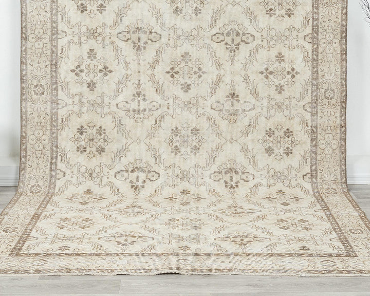 Beige Oushak Rug 5' 11" x 10' 5" | No. VR27516