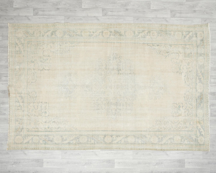 Beige Oushak Rug 6' 2" x 9' 4" | No. VR23353