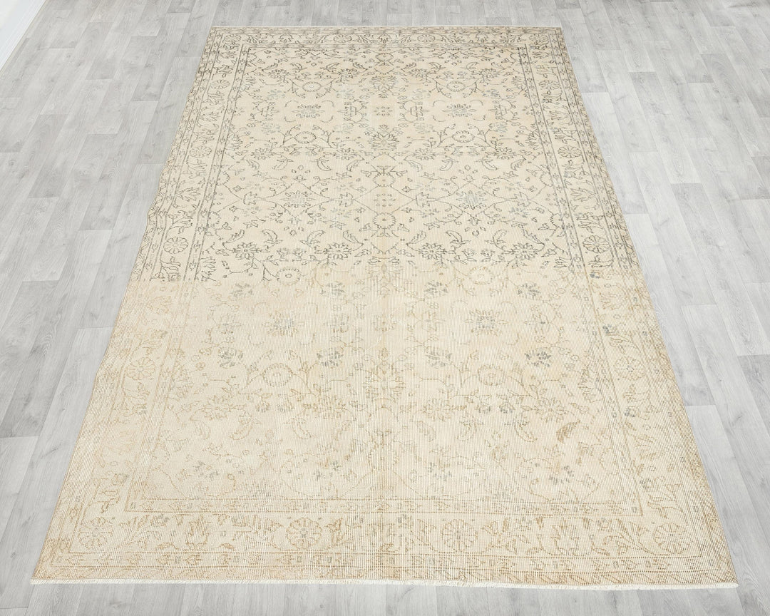 Beige Oushak Rug 5' 8" x 9' | No. VR36818