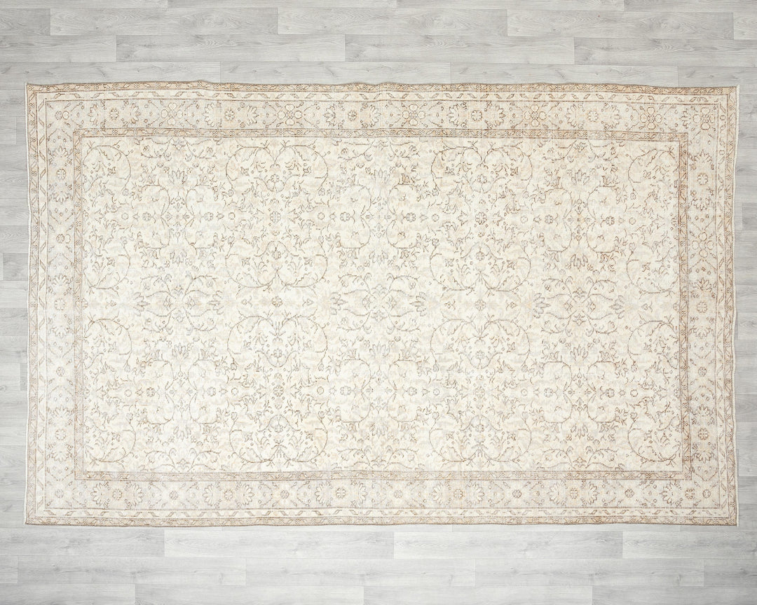 Beige Oushak Rug 6' 6" x 10' | No. VR53830
