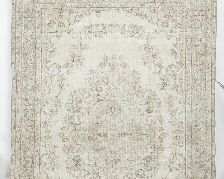 Beige Oushak Rug 6' 1" x 9' 5" | No. VR86268