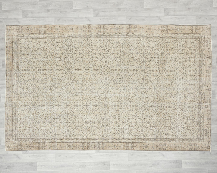 Beige Oushak Rug 6' x 9' 4" | No. VR60672
