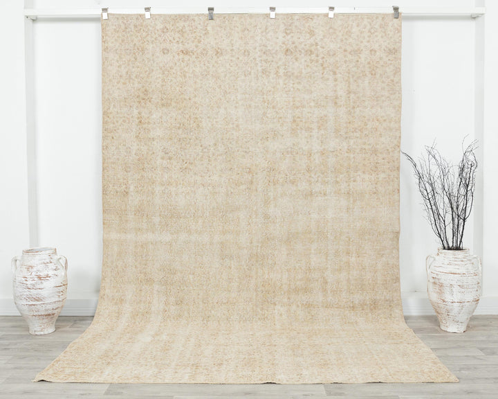 Beige Oushak Rug 6' 7" x 9' 10" | No. VR56890