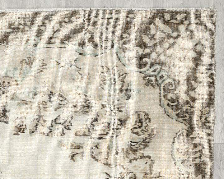 Beige Oushak Rug 6' 4" x 9' 11" | No. VR19123