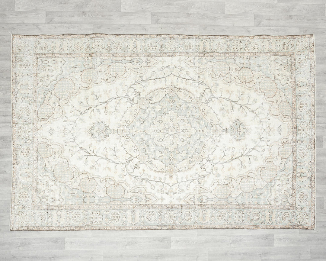 Beige Oushak Rug 6' 5" x 9' 5" | No. VR54468