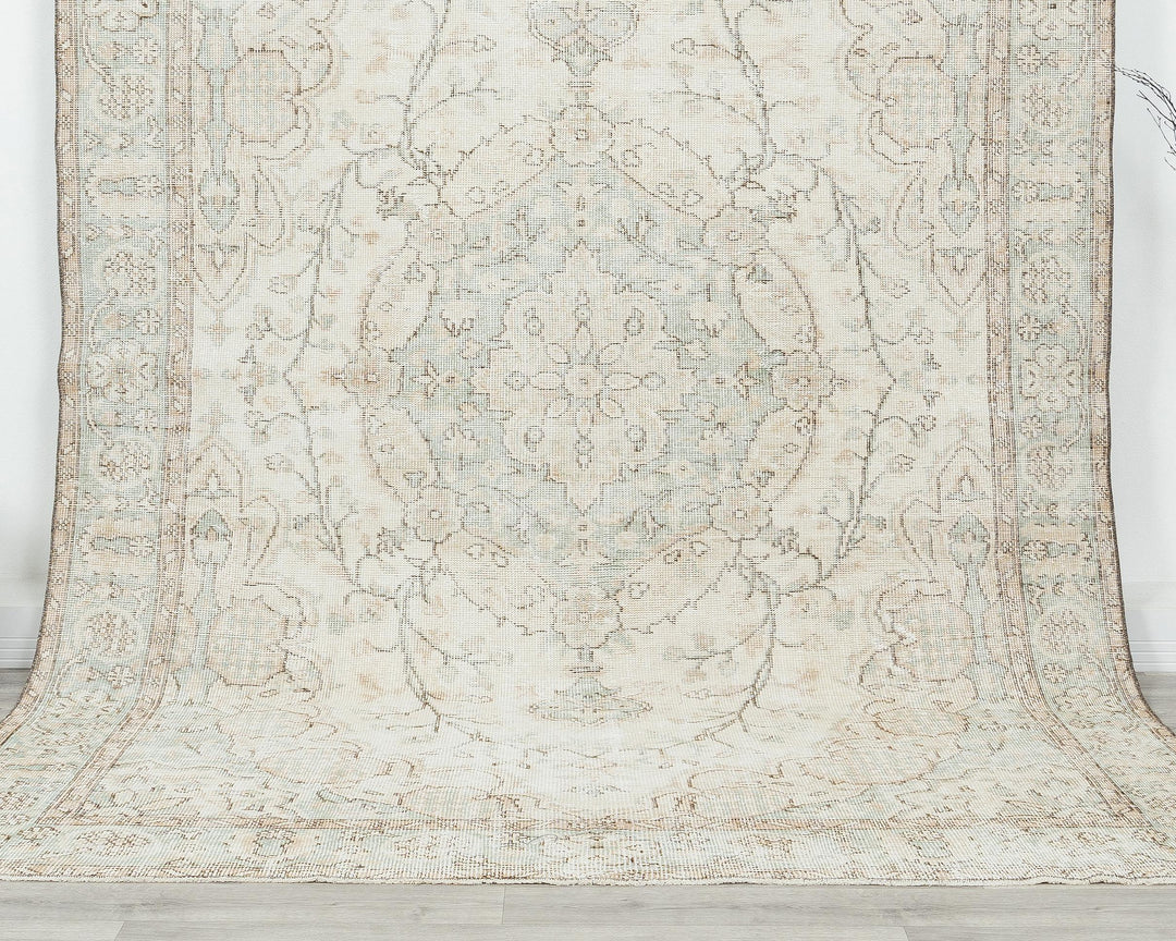 Beige Oushak Rug 6' 5" x 9' 5" | No. VR54468