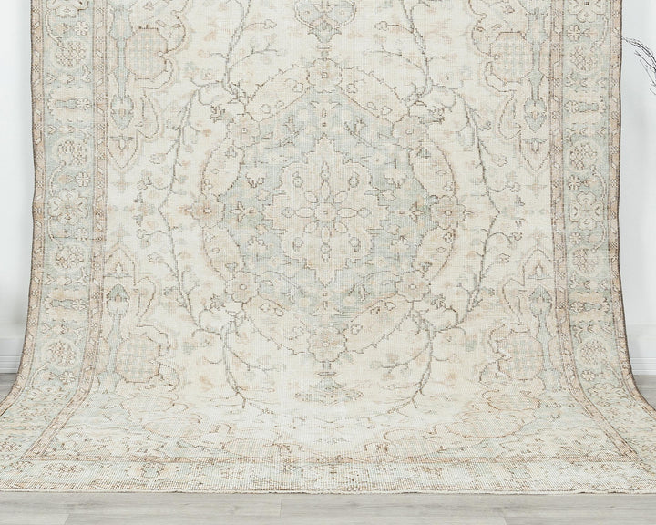 Beige Oushak Rug 6' 5" x 9' 5" | No. VR54468