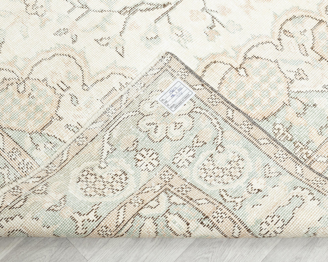 Beige Oushak Rug 6' 5" x 9' 5" | No. VR54468