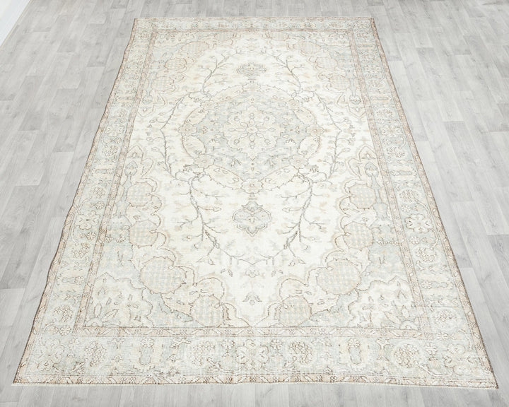 Beige Oushak Rug 6' 5" x 9' 5" | No. VR54468