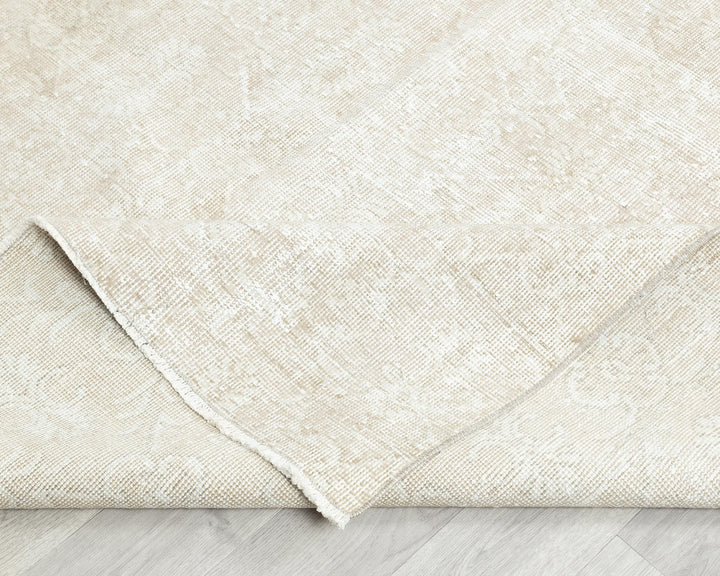Beige Oushak Rug 6' 6" x 10' 5" | No. VR52576