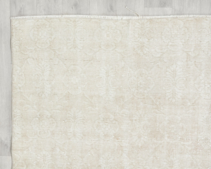 Beige Oushak Rug 6' 6" x 10' 5" | No. VR52576