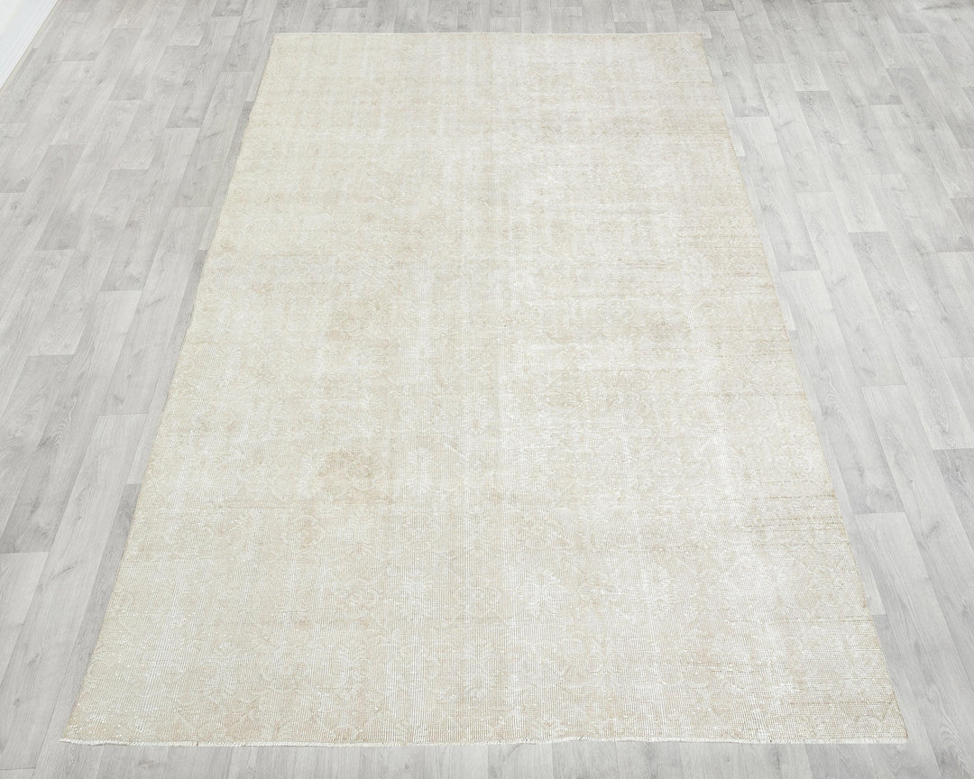 Beige Oushak Rug 6' 6" x 10' 5" | No. VR52576