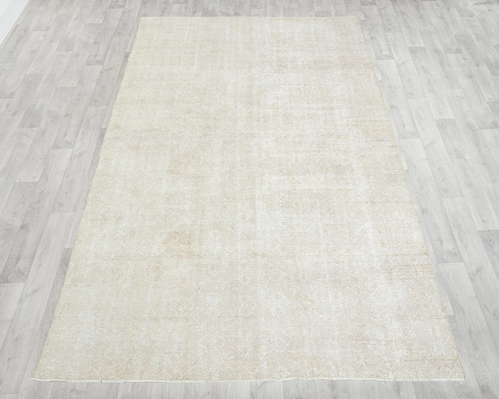Beige Oushak Rug 6' 6" x 10' 5" | No. VR52576