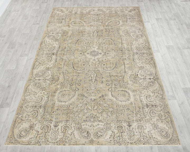 Neutral Oushak Rug 6' 5" x 9' 8" | No. VR84821