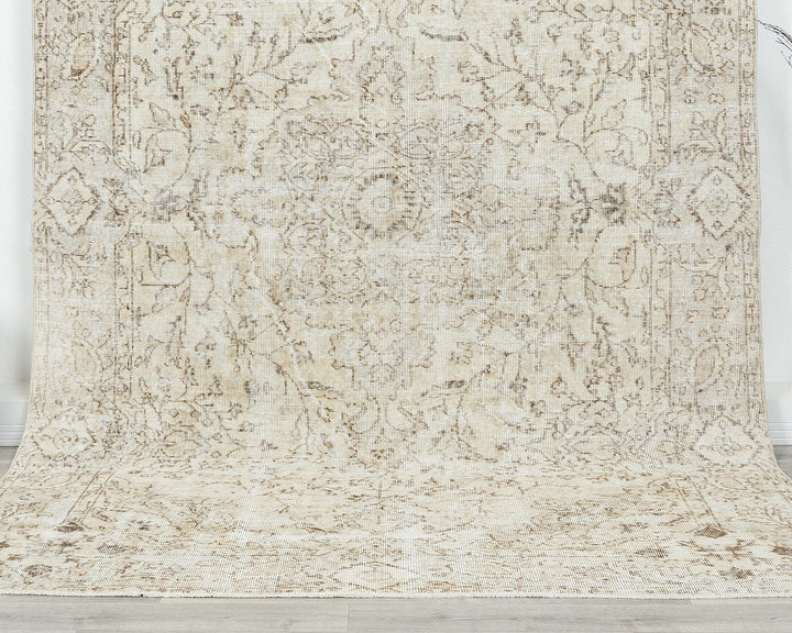 Neutral Oushak Rug 6' 1" x 9' 6" | No. VR57114