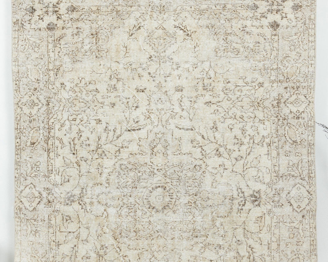 Neutral Oushak Rug 6' 1" x 9' 6" | No. VR57114