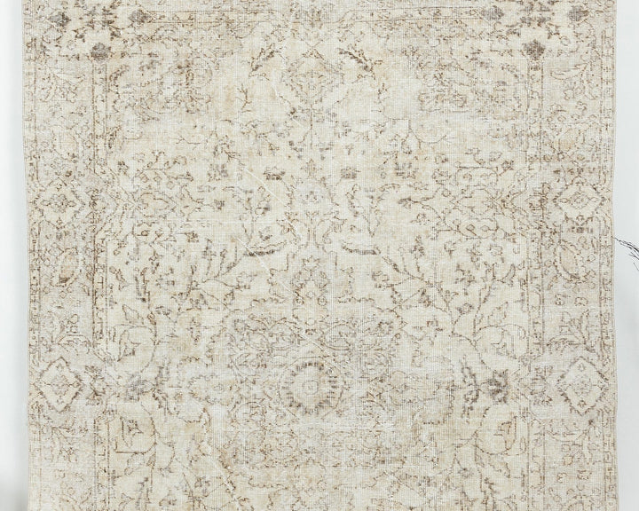 Neutral Oushak Rug 6' 1" x 9' 6" | No. VR57114