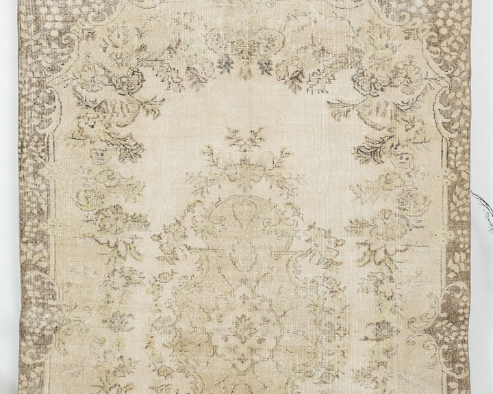 Beige Oushak Rug 6' 1" x 9' 7" | No. VR31131