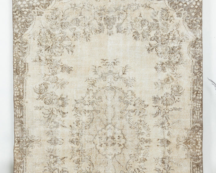 Beige Oushak Rug 6' 1" x 9' 11" | No. VR88946