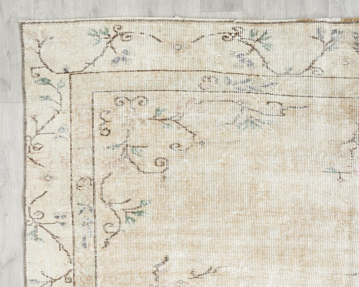 Beige Oushak Rug 6' x 8' 6" | No. VR97045