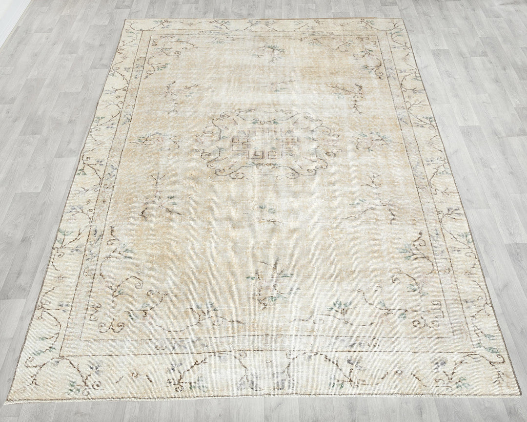 Beige Oushak Rug 6' x 8' 6" | No. VR97045