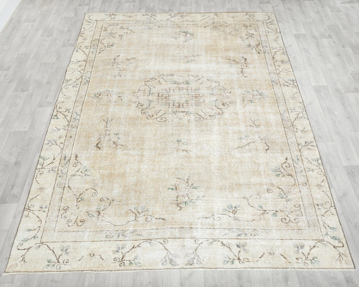 Beige Oushak Rug 6' x 8' 6" | No. VR97045