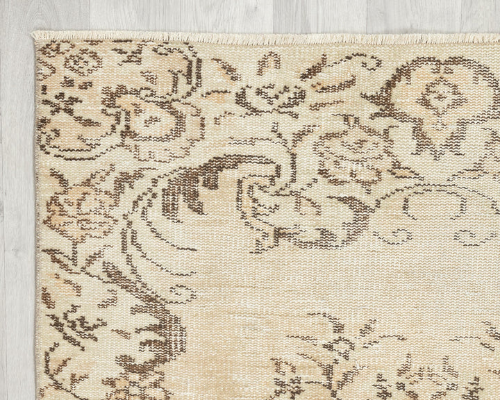 Oushak Rug 6' 8" x 3' 7" | No. VR21601