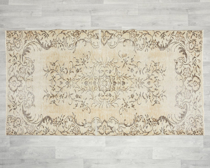 Oushak Rug 6' 8" x 3' 7" | No. VR21601