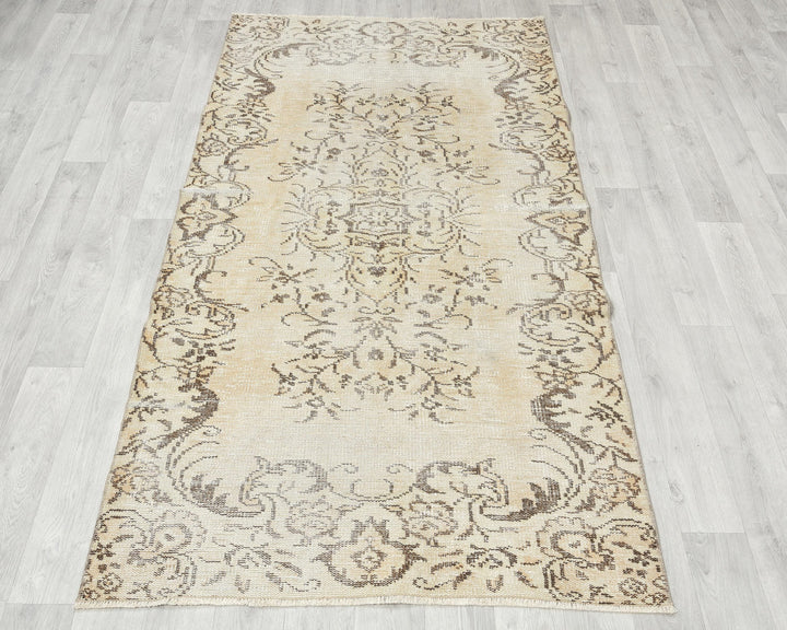 Oushak Rug 6' 8" x 3' 7" | No. VR21601