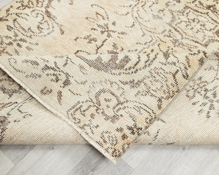 Oushak Rug 6' 8" x 3' 7" | No. VR21601