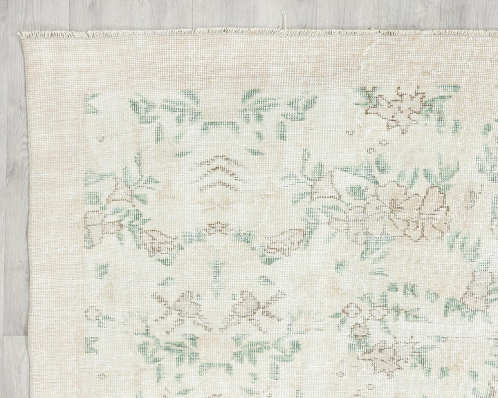 Beige Oushak Rug 6' 8" x 9' 7" | No. VR75359