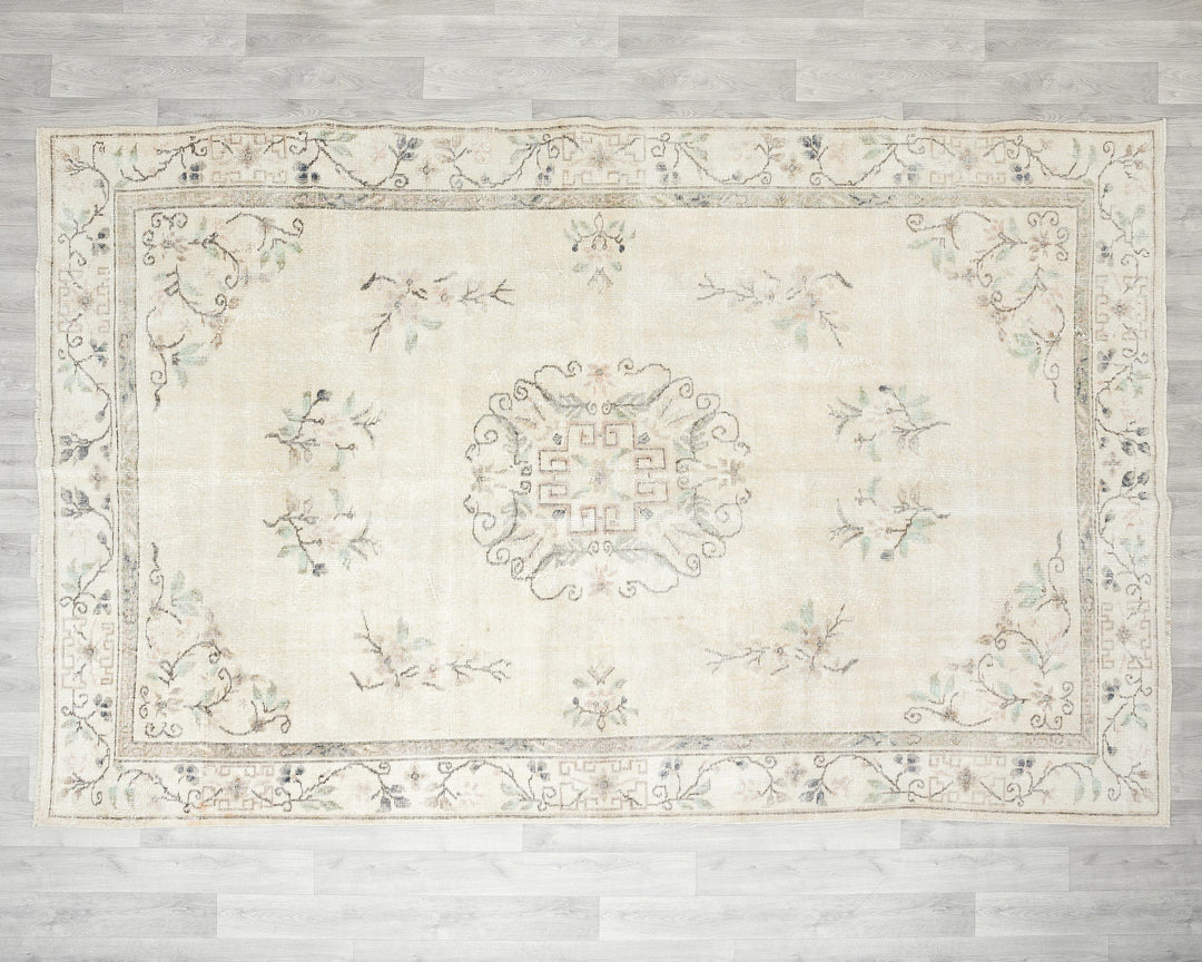 Beige Oushak Rug 6' 6" x 9' 8" | No. VR86549