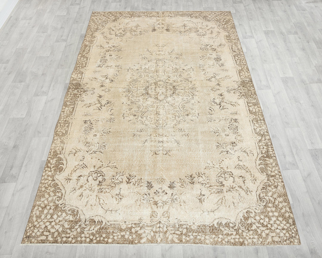 Oushak Rug 6' 1" x 9' 10" | No. VR98465