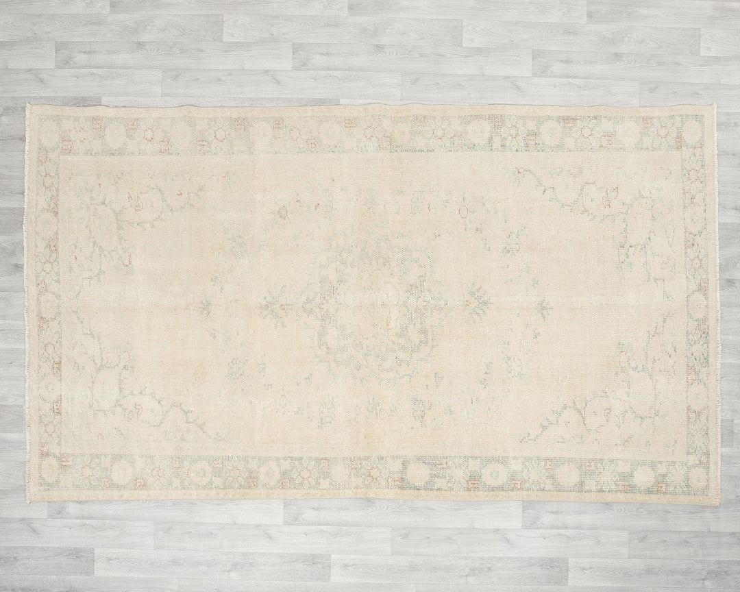 Beige Oushak Rug 7' x 9' 6" | No. VR30253