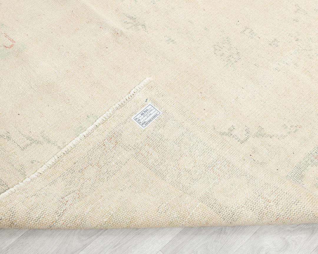 Beige Oushak Rug 7' x 9' 6" | No. VR30253