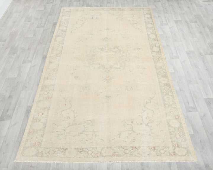 Beige Oushak Rug 7' x 9' 6" | No. VR30253